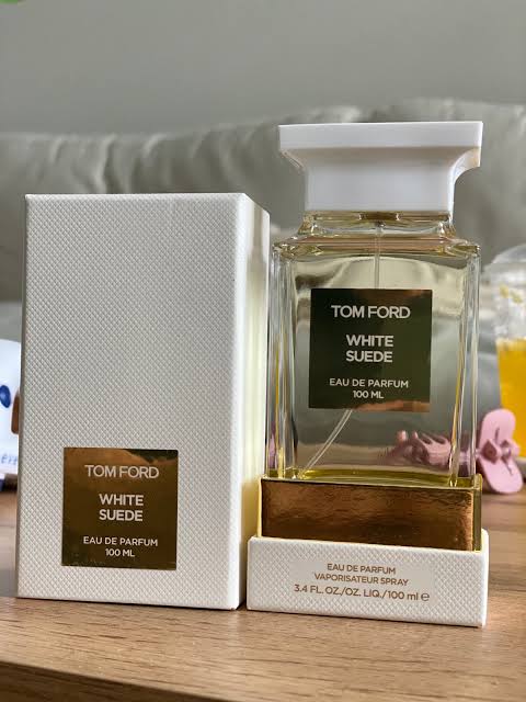 TOM FORDD WHITE SUEDE