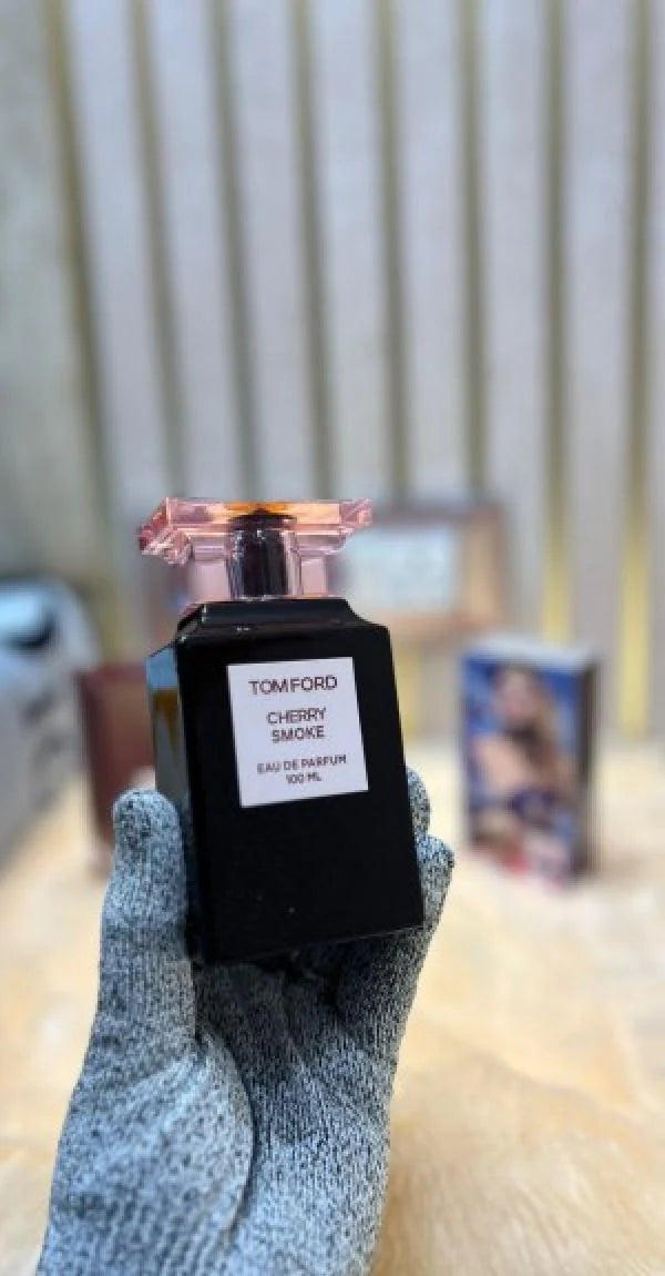 TOMFORDD SMOKE CHERRY