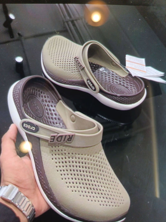 UNISEX CROCS LIGHT RIDE CLOGS SANDAL BROWN